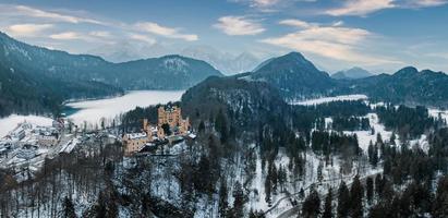 un aéreo ver de el hohenschwangau castillo foto