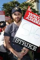 Paul AdelsteinActors Support WGA Strike Paramount StudiosDecember 12 2007Los Angeles CA2007 photo