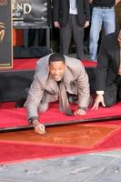 Will SmithWill Smith Handprint and Footprint Ceremony Graumans Chinese Theater ForecourtDecember 10 2007Los Angeles CA2007 photo
