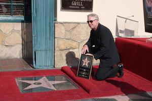 Guillermo petersen a el hollywood caminar de fama estrella ceremonia para Guillermo petersen en frente de Mussos francos restaurante en los angeles California en febrero 3 20092008 foto