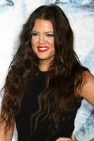 khloe kardashian llegando a el blanqueamiento estreno a el mans pueblo teatro en madera del oeste California en septiembre 9 9 20092009 foto