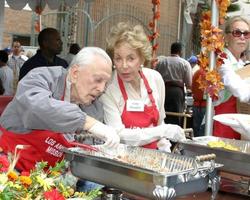 Celebrities Help to serve Thanksgiving Dinner to the homeless at the LA Mission in Downtown LALos Angeles CANovember 23 20052005 photo