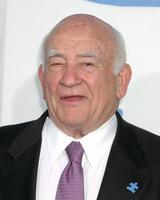 Ed Asner Autism Speaks Concert featuring Paul Simon  Jerry SeinfeldKodak TheaterLos Angeles CASeptember 24 20052005 photo