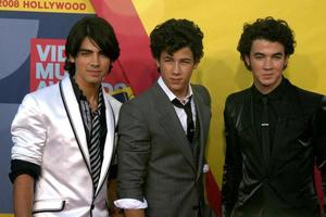 Jonas Brothers arriving at  the Video Music Awards on MTV at Paramount Studios in Los Angeles CA onSeptember 7 20082008 photo