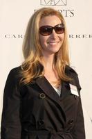 Lisa Kudrow arriving at the 14th Annual Los Angeles Antiques Show Opening Night Preview Party Benefiting PS Arts at Barker Hanger inSanta Monica California on April 22 20092009 photo