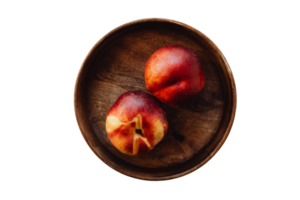 en bois plateau avec rouge pommes isolé sur une transparent Contexte png