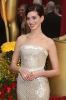 Ana hathaway llegando a el 81 academia premios a el Kodak teatro en los angeles California en febrero 22 20092009 foto