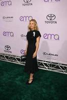 maria bello llegando a el ambiental medios de comunicación premios a el ebell teatro en los angeles California en noviembre 13 20082008 foto