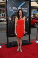 Lynn Collins llegando a el X Men orígenes glotón poner en pantalla a graumans chino teatro en los angeles California en abril 28 20092009 foto