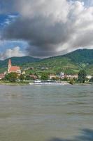 pueblo de Weissenkirchen ,Danubio río wachau valle, bajo Austria foto