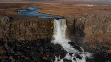 antenn panorama av de oxararfoss vattenfall i island video