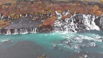 cascata hraunfossar, islanda video