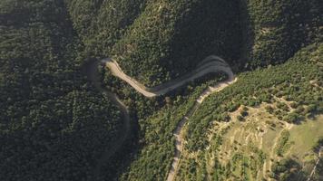 nazione strada nel il forma di un m video