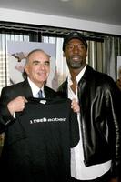 Robert Shapiro  Isaiah WashingtonGBK Gifting SuiteThompson HotelBeverly Hills CAJanuary 10 20082008 photo