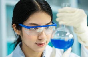 women working in the laboratory photo