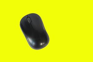 moderno negro computadora ratón en blanco antecedentes foto
