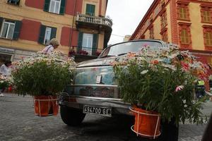 génova, italia - 5 de mayo de 2018 - euroflora regresa a génova en el escenario único de los parques nervi foto