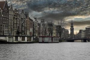 Amsterdam antiguo casas ver desde canales foto