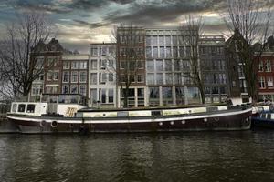 Amsterdam antiguo casas ver desde canales foto