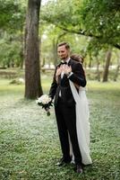 the first meeting of the bride and groom photo