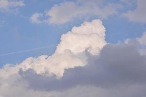 hermoso cielo nublado foto