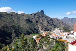 montañoso centrar de el isla de gran canaria en el atlántico Oceano foto