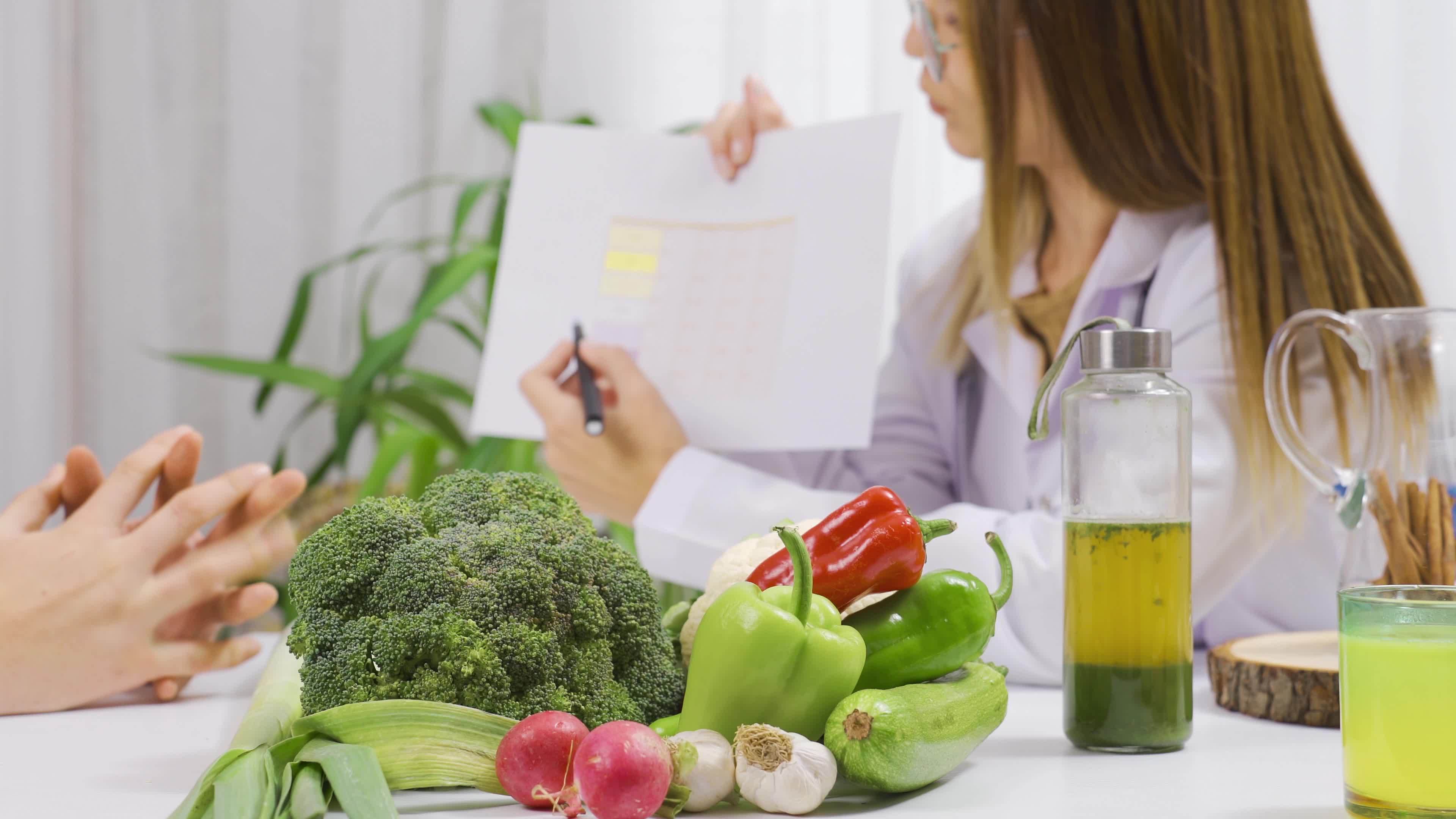 Nutritionist Talks To His Patient About A Healthy Eating Diet The 
