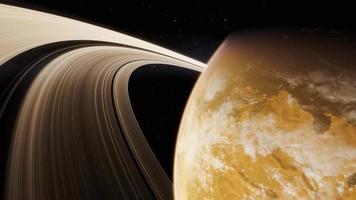 extraterrestre planeta con anillos, espacio vuelo, 4k video
