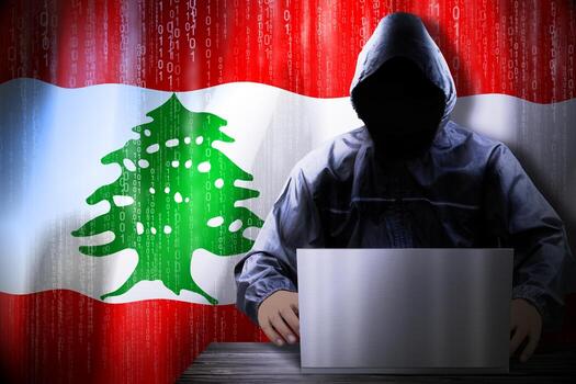 anónimo encapuchado hacker y bandera de Líbano, binario código - ciber ataque concepto foto