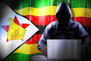 anónimo encapuchado hacker y bandera de Zimbabue, binario código - ciber ataque concepto foto