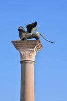 estatua en venecia foto