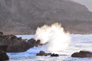 Huge sea waves photo