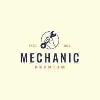 mano sostener llave inglesa herramienta mecánico automotor garaje mínimo logo diseño vector