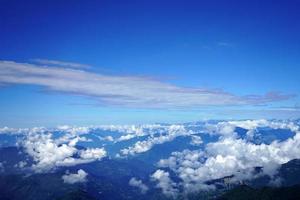 arriba adobe el cielo desde seda ruta sikkim foto