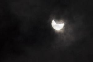 parcial eclipse de el Dom foto