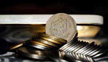 1 rupee coin closeup image photo