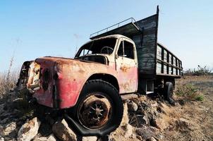Rusty old truck photo