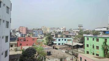 paysage urbain. montrant appartements et bâtiments avec plat ciel.dhaka ville, Bangladesh. video