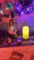 Kerstmis boom met cadeaus en decoraties video