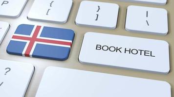livre Hôtel dans Islande avec site Internet en ligne. bouton sur ordinateur clavier. Voyage concept 3d animation. livre Hôtel texte et nationale drapeau