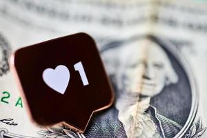 como símbolo de corazón en dólar foto