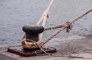 cuerda en el muelle foto