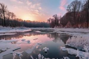 congelado hielo lago en invierno en un parque en el bosque en soleado clima un panorámico ver con un azul cielo foto