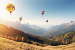 vistoso caliente aire globos mosca en cielo hermosa montaña paisaje foto