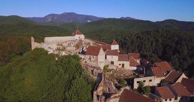 rumänska gammal citadell i rasnov på de berg video