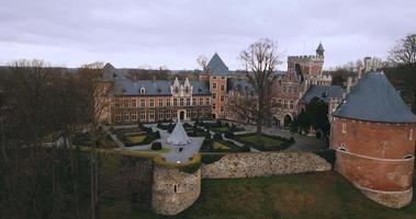 antigo gaasbeek castelo dentro Bélgica video
