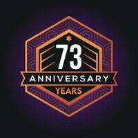 73º año aniversario celebracion resumen logo diseño en ventaja negro antecedentes vector modelo