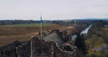 luchtfoto visie van doune kasteel in Schotland video