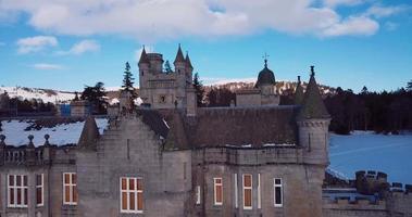 antenn se av balmoral slott i skottland video