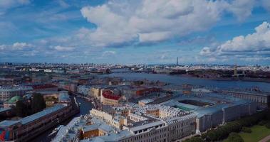 antenne panorama van de centrum van st. petersburg in zomer video